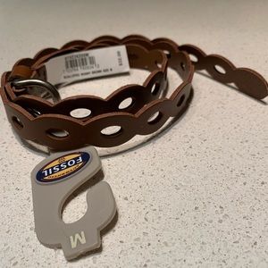 BNWT Fossil Scalloped Skinny Belt - brown leather